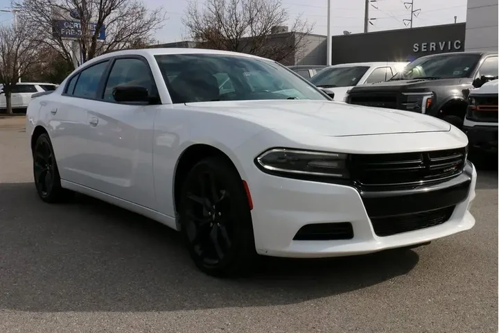 $15400 : Dodge Charger 2019 SXT 4dr S image 4