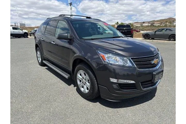 $13898 : Chevrolet Traverse 2017 LS 4 image 6