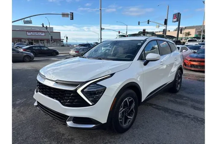 $23498 : Kia Sportage 2024 LX 4dr SUV image 2