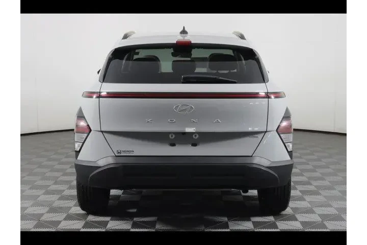 $24875 : Hyundai KONA 2025 AWD SEL 4d image 6