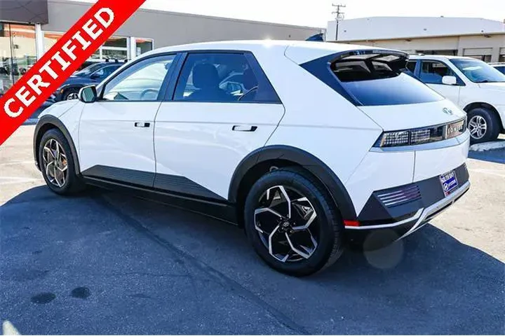 $21895 : Hyundai IONIQ 5 2024 SE Stan image 4