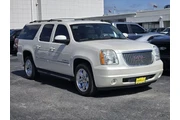 $12991 : GMC Yukon XL 2013 4x2 SLT 4d thumbnail