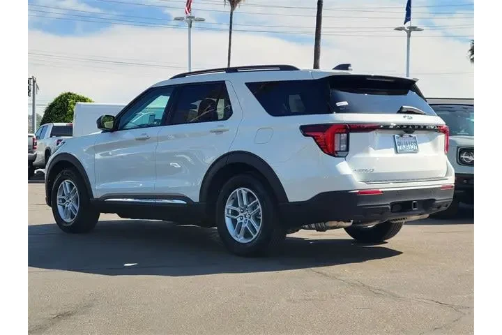 $38788 : Ford Explorer 2025 Active 4d image 2