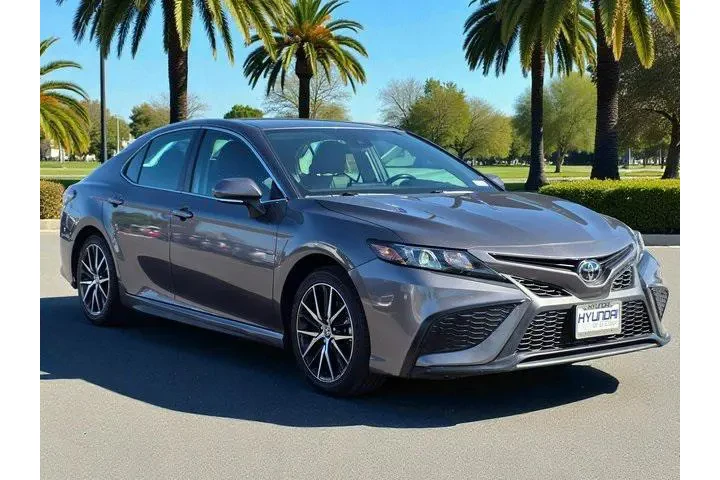 $25000 : Toyota Camry 2024 SE 4dr Sed image 4