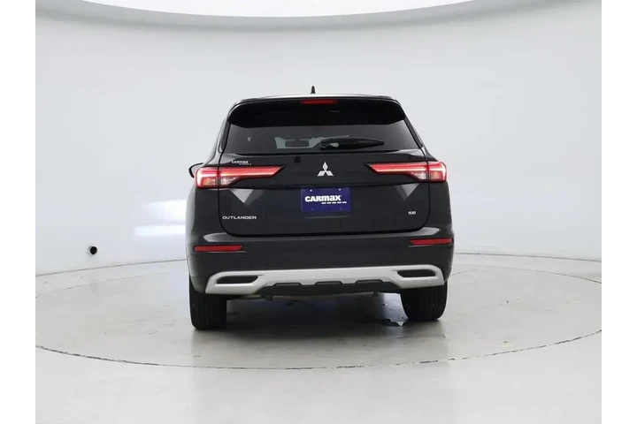 $25998 : Mitsubishi Outlander 2023 SE image 6