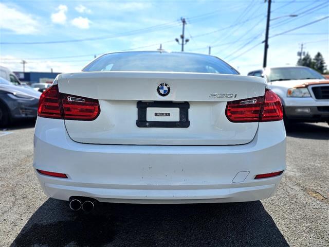 $12495 : 2014 BMW 3-Series image 5