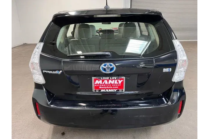 $13543 : Toyota Prius v 2012 image 4