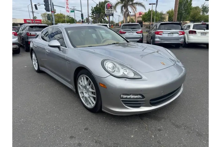 $17998 : 2010 Panamera S image 3