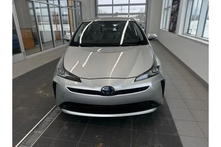 $23992 : Toyota Prius 2022 Limited 4d image 2