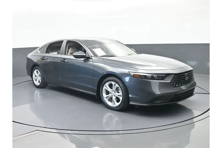 $20999 : Honda Accord 2024 LX 4dr Sed image 8