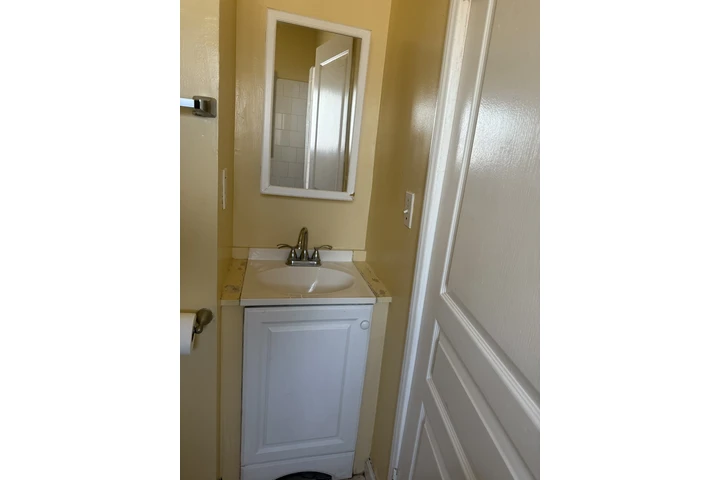 $1900 : Se Renta Casa image 2