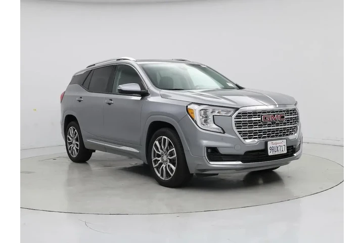 $32998 : GMC Terrain 2024 AWD Denali image 1