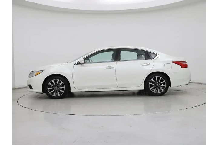 $13998 : Nissan Altima 2016 2.5 SV 4d image 3