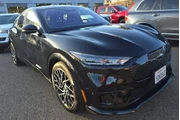$30800 : Ford Mustang Mach-E 2022 AWD thumbnail