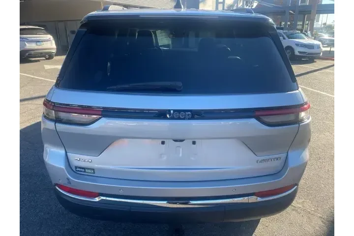 $30555 : Jeep Grand Cherokee 2022 4x4 image 6