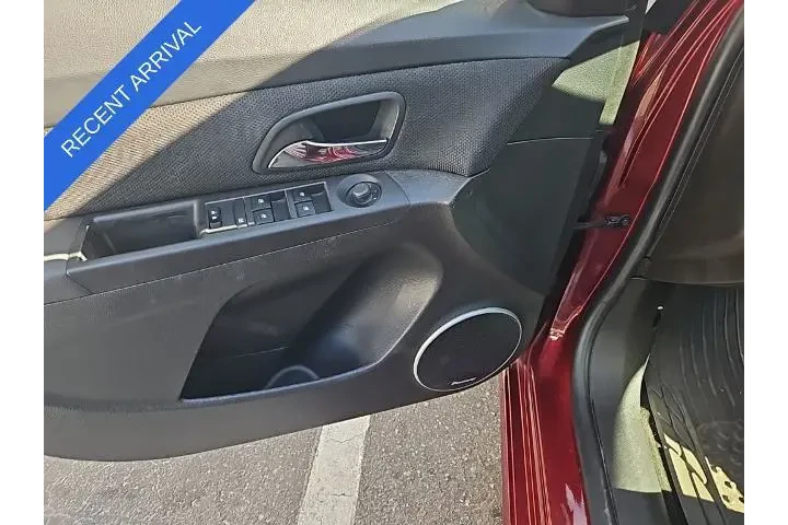 $11990 : Chevrolet Cruze Limited 2016 image 9