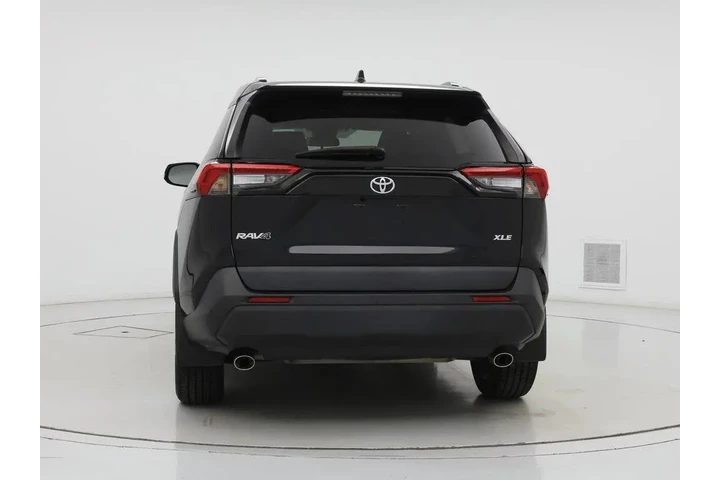 $27998 : Toyota RAV4 2021 XLE Premium image 6
