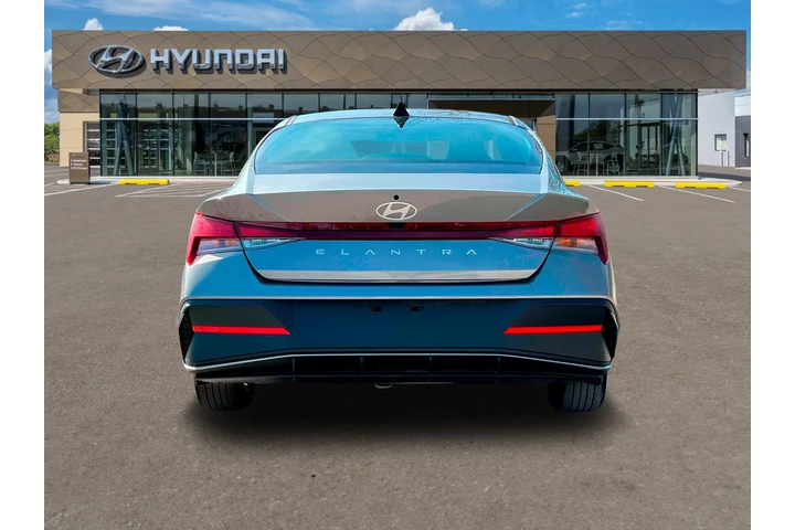 $21277 : Hyundai ELANTRA 2024 SEL 4dr image 6