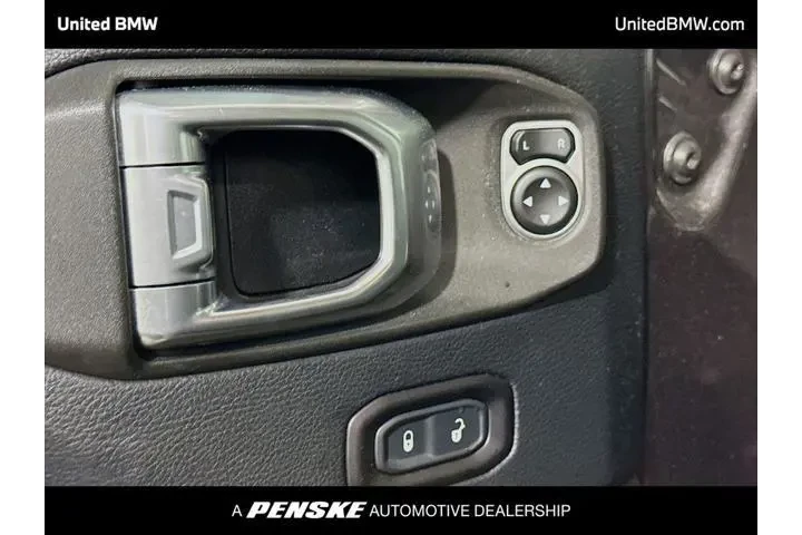 $23995 : Jeep Wrangler Unlimited 2019 image 3