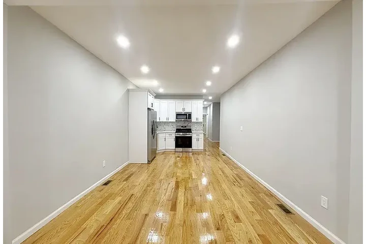 $1250 : HOUSE RENT IN INDIANAPOLIS image 6