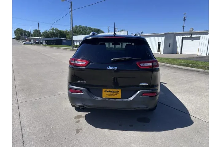 $9900 : 2016 Cherokee Latitude image 5