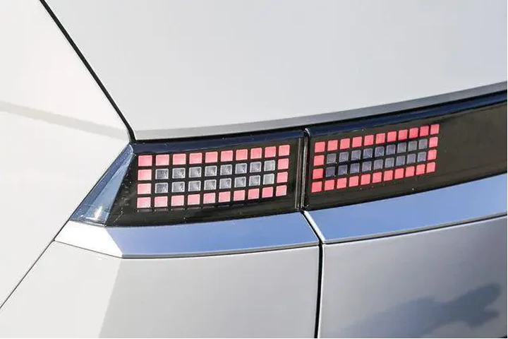 $25991 : Hyundai IONIQ 5 2024 SEL 4dr image 10