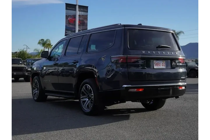 $39970 : Jeep Wagoneer 2024 4x4 Serie image 6