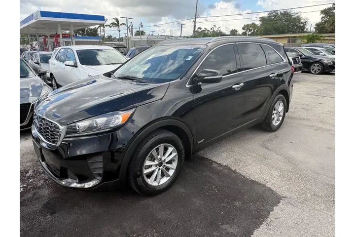 $8400 : 2020 Sorento LX image 3