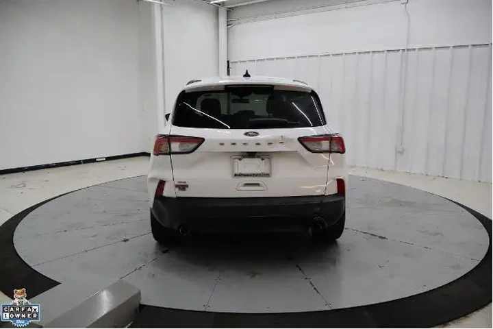 $15995 : Ford Escape 2022 SE 4dr SUV image 5