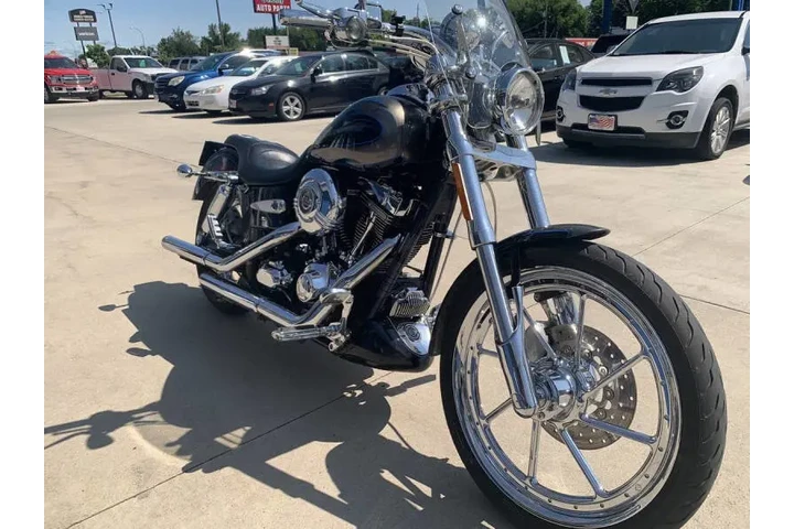 $11990 : 2007 Harley-Davidson Dyna CVO image 4