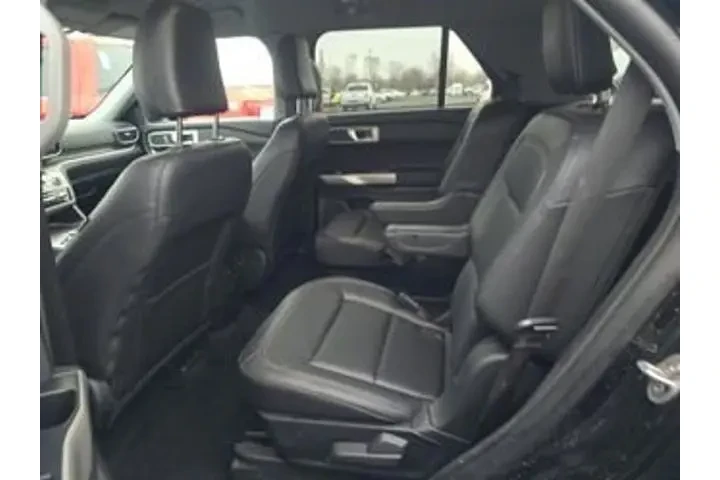 $32455 : Ford Explorer 2023 AWD XLT 4 image 5