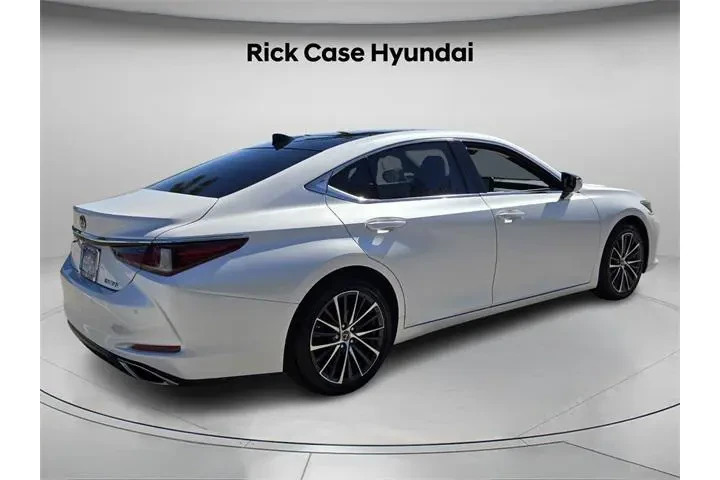 $32687 : Lexus ES 350 2023 4dr Sedan image 6