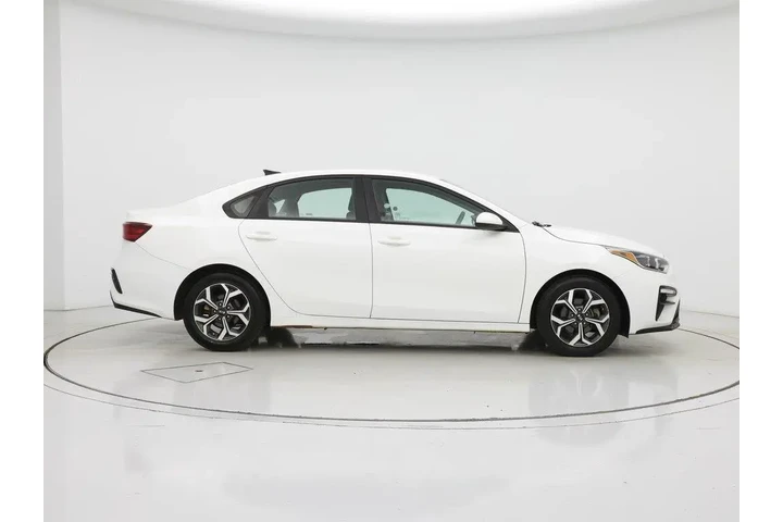$16998 : Kia Forte 2021 LXS 4dr Sedan image 7