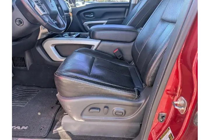 $24050 : Nissan Titan 2018 4x4 S 4dr image 9