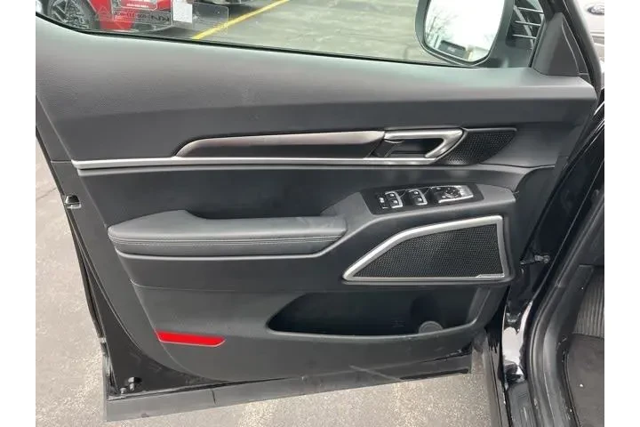 $31988 : Kia Telluride 2023 S 4dr SUV image 6