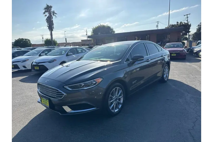 $12999 : 2018 Fusion Energi SE Luxury image 8