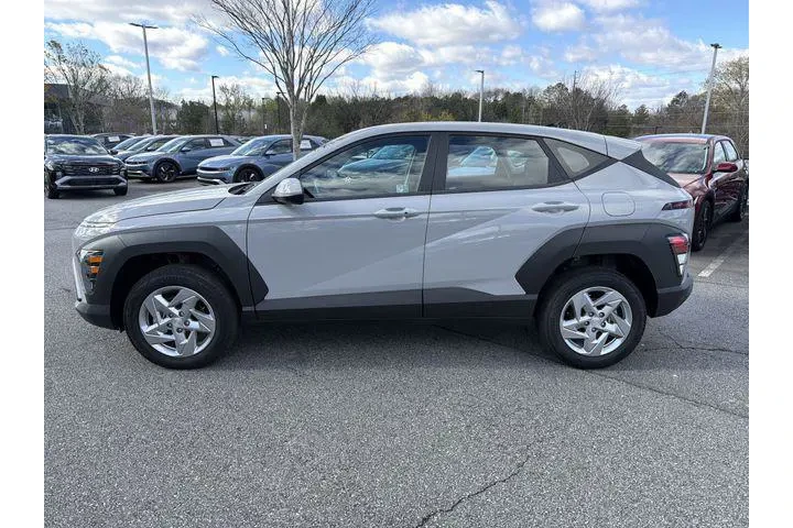 $26542 : Hyundai KONA 2025 AWD SE 4dr image 4