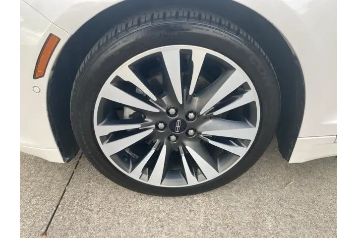 $17980 : Lincoln MKZ 2019 Reserve II image 2