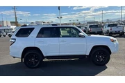 $38984 : Toyota 4Runner 2021 4x4 SR5 thumbnail