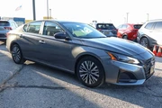 $22087 : 2025 Altima SV FWD thumbnail
