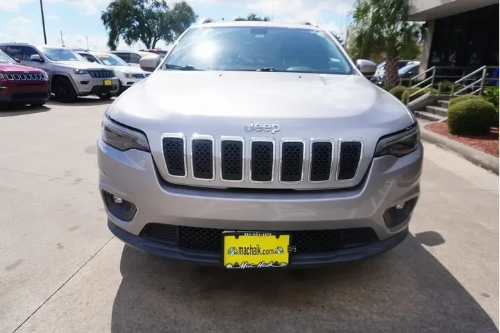 Jeep Cherokee 2019 4x4 Latit image 2