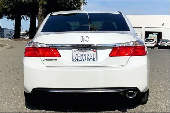 $12985 : Honda Accord 2015 EX 4dr Sed image 4