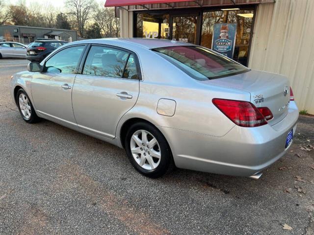 $7999 : 2009 Avalon XL image 9