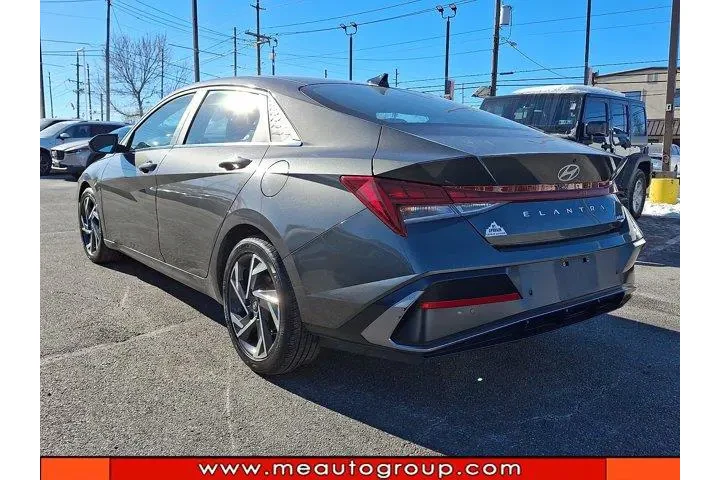 $19899 : Hyundai ELANTRA 2024 Limited image 3