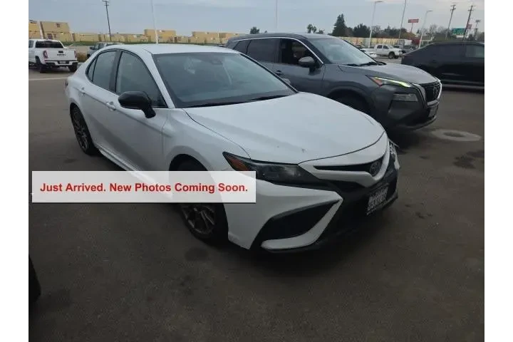 $26500 : Toyota Camry 2023 SE Nightsh image 1