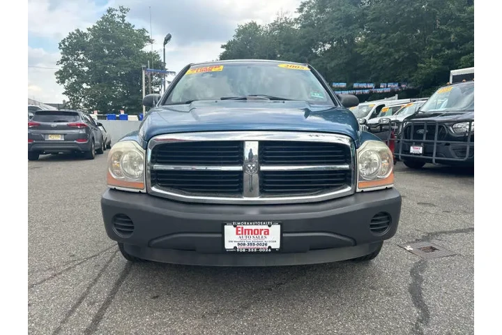 $5000 : 2005 Durango SXT image 3