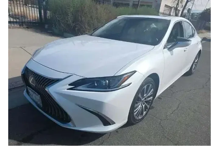 $31950 : Lexus ES 350 2019 F SPORT 4d image 1