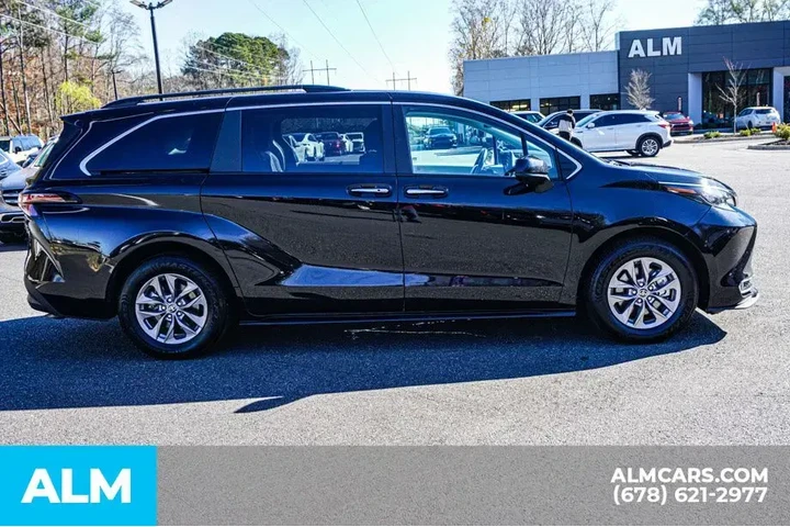 $36420 : Toyota Sienna 2024 XLE 8-Pas image 9