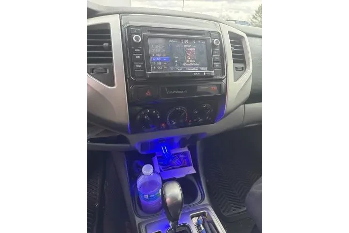 $20978 : Toyota Tacoma 2015 4x2 PreRu image 4