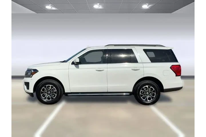 $33998 : Ford Expedition 2022 4x2 XLT image 2